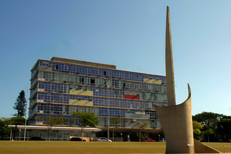 UFMG Universidade Federal de Minas Gerais