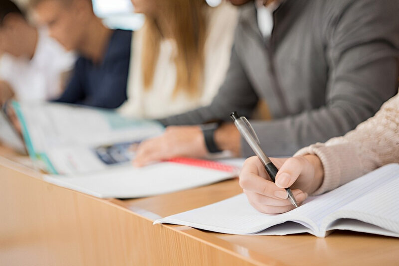 Cursos online para concursos Públicos