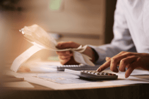 Contador: Formação Essencial, Mercado de Trabalho e Trajetória Profissional