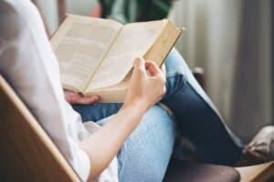Dicas para desenvolver habilidades de leitura crítica para provas de concurso
