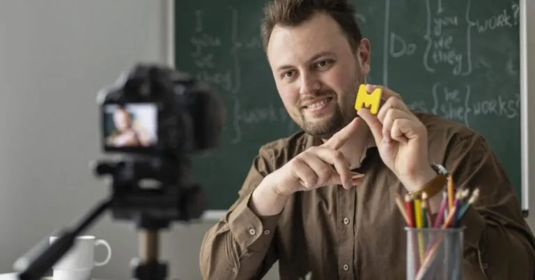 Câmeras Profissionais para Educadores: Ferramentas Essenciais para o Novo Ensino Digital Câmeras Profissionais para Educadores: Ferramentas Essenciais para o Novo Ensino Digital